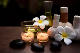 リンパマッサージ